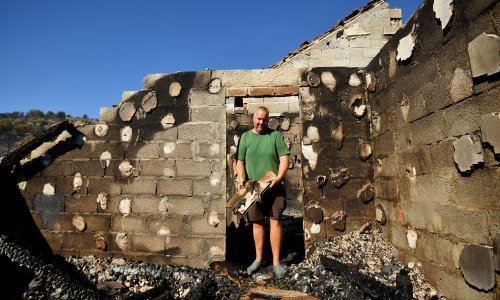 [FOTO] Nijemac prodao sve što ima i doselio u okolicu Šibenika, ovo je ostalo od kuće u koju je uložio ušteđevinu