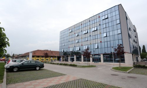 Ministarstvo znanosti i obrazovanja osudilo Milanovićeve uvrede na račun umirovljene profesorice, reagirala i nastavnička grupa Školska zbornica