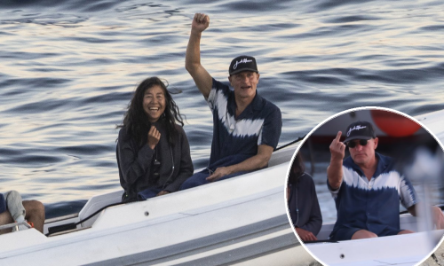 [FOTO] Woody Harrelson mahao obožavateljima pa fotoreporteru pokazao srednji prst