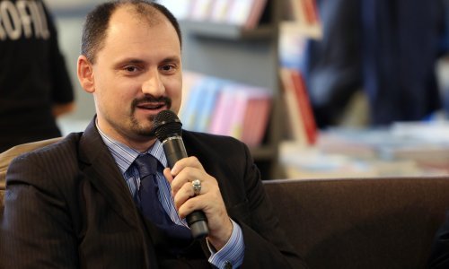 Vidaković: Laž je da će uvođenjem eura pasti kamatne stope