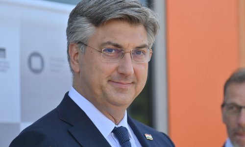 [FOTO] Plenković o hrvatskoj kovanici eura: Dobro je da smo dio eurozone; Vujčić: Radit će se u tri smjene