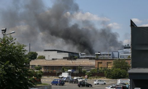 Rusi i dalje bombardiraju gradove širom Ukrajine, napadaju projektilima i kazetnim bombama