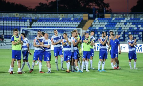 Trener Osijeka Nenad Bjelica ne traži alibi u izostancima, vremenskoj razlici i noći bez sna te bezuvjetno vjeruje svojim igračima