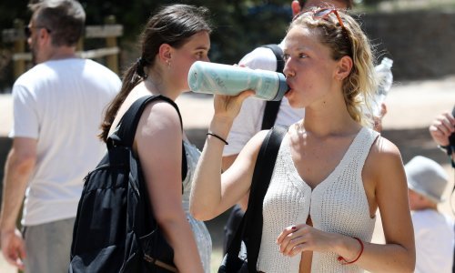 Što je toplinski udar, kako prepoznati simptome i što učiniti?