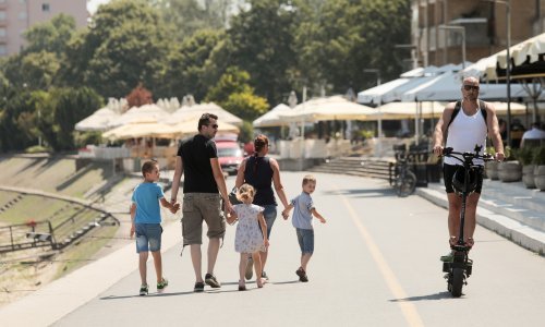 Udruga Roda uoči toplinskog vala: Nikad ne ostavljajte djecu u automobilu