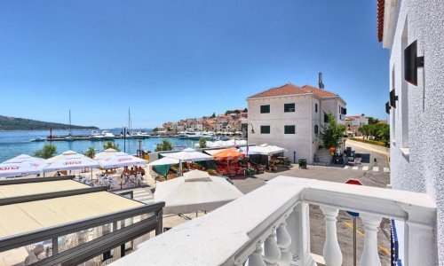[FOTO] 'Biser Jadrana u Dalmaciji' i 'grad plaža' titule su kojima se diči Primošten. Pronašli smo pet najboljih smještaja po izboru turista