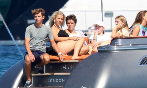 Najmlađi Beckhamov sin krenuo stopama starije braće: Cruz Beckham ljubi misterioznu plavušu