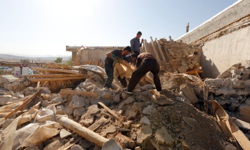 Dva snažna potresa pogodila Iran