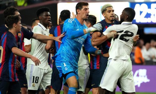 Obračun igrača Real Madrida i Barcelone! Pogledajte zbog čega je nastao sukob koji je na stadionu digao sve gledatelje na noge