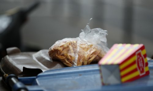 Jedni bacaju, drugi gladuju: Zašto Hrvati svake godine bace 71 kilogram hrane po stanovniku?