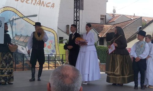 Udruga bunjevačkih Hrvata priredila 'Dužijancu' u Novom Sadu