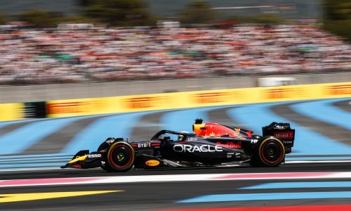 [VIDEO/FOTO] Formula 1: Verstappen koristi sve poklone! Pogledajte kako je Leclerc izletio sa staze i pomogao velikom suparniku