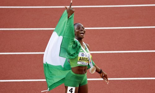 [FOTO] U polufinalu istrčala strašan svjetski rekord, dva sata kasnije ispisala povijest svoje zemlje i uzela zlato s još bržim vremenom, ali…