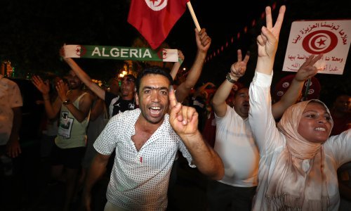 [FOTO] Narod na ulicama Tunisa nakon referenduma, oporba tvrdi da će predsjednik 'uništiti demokraciju'