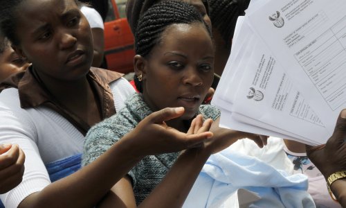 Rusija naoružava Zimbabve u zamjenu za rudnik platine