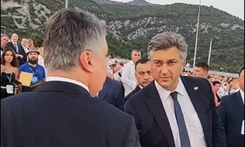 Ipak se dogodilo: Milanović napravio korak unatrag i rukovao se s Plenkovićem, pogledajte