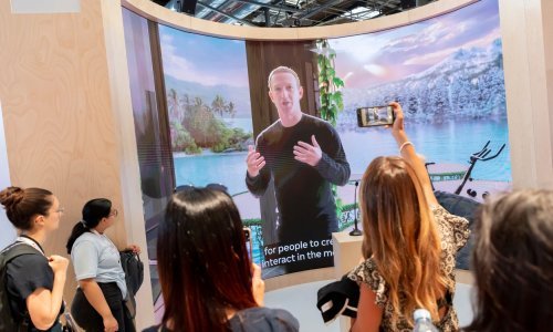 Meta i Apple su u 'dubokom nadmetanju' oko metaverzuma. Što to znači za nas?