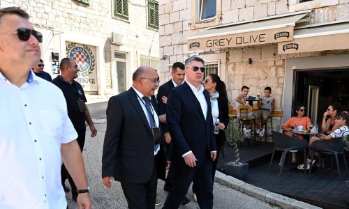 Milanović Kajtaziju: Daj bježi, okupaj se u moru... Provjerite je li on uopće Rom!