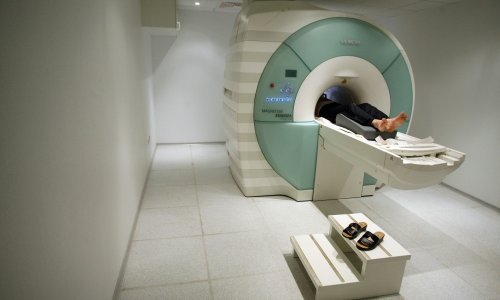 HZZO ugovara dodatnih 4796 postupaka magnetne rezonance za smanjenje lista čekanja