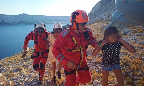 Pronađeno četvero Nizozemaca nestalih na Pagu. Među njima je bilo dvoje djece, bili su potpuno dezorijentirani i dehidrirani