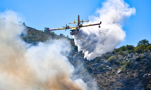 Tragedija na jugu Hrvatske, u gašenju požara poginuo vatrogasac