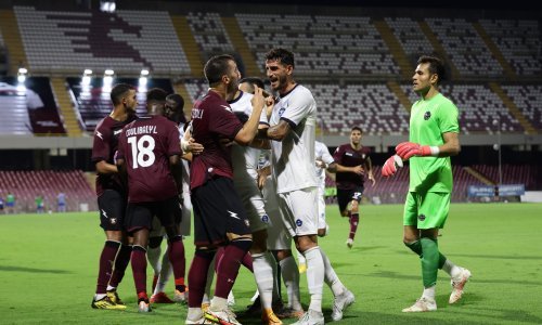 Humanitarna utakmica kakvu nitko ne želi gledati! Totalni kaos, masovna tučnjava te četiri crvena kartona