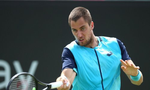 Borna Gojo nakon tri sata poražen od osmog nositelja turnira; meč su obilježile dvostruke servis pogreške