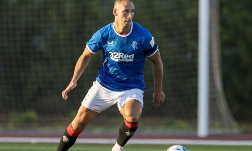 S Hajdukom je osvojio Kup, a zatim su za njega počeli problemi; osim što je ozlijeđen, sve je izglednije da ga je i trener prekrižio