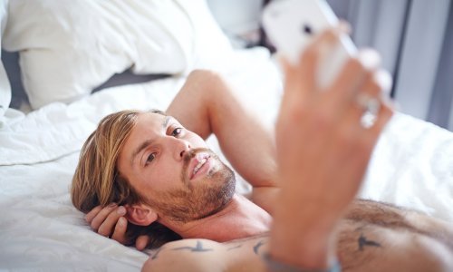 Ne znate kako sigurno pohraniti golišave fotografije? Evo uputa za pametne telefone i računala