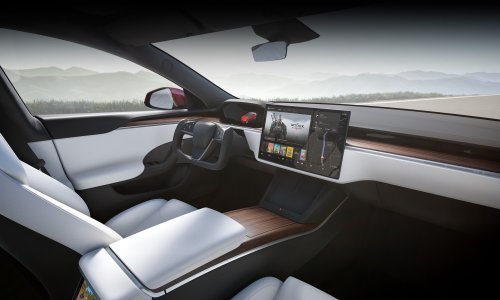 Video kojim se Musk 2016. pohvalio svijetu kako Tesla vozi sama, bio je lažan