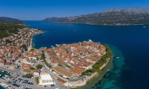 Ne preporuča se kupanje; more na plaži Ispod zidina na Korčuli zagađeno fekalijama