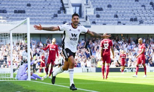 Liverpool opasno visio kod povratnika Fulhama, Srbin Mitrović dva puta šokirao doprvaka Europe i Engleske