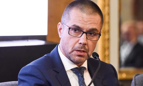 Iznenada preminuo šef Vetropack Straže Tihomir Premužak