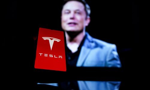 Elon Musk se predomislio: Ipak je prodao još dionica Tesle