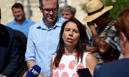 Peović u Segetu: Lokalna vlast ne brine o antifašističkim spomenicima, a ni o ljudima, ovo izgleda kao južnoamerička favela