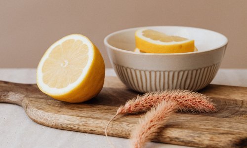 Ovo je 7 načina korištenja soka od limuna za kosu i kožu