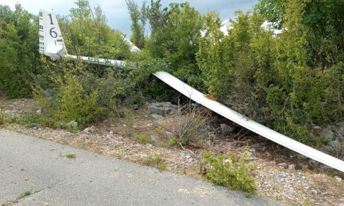 [VIDEO] Srušila se letjelica na području Lovreća, pilot nije ozbiljno ozlijeđen