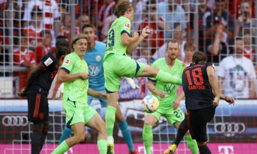 [FOTO] Niko Kovač u Münchenu je dočekan ovacijama navijača s tribina, ali su ga bivši igrači ispratili s dva gola u mreži