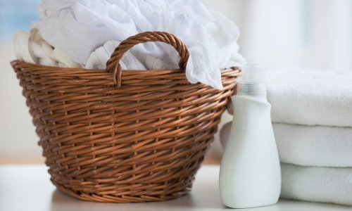 Evo kako ukloniti mrlje s odjeće čak i onda kada mislite da nema spasa