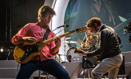 Arctic Monkeys u Puli, rock dominacija za sve generacije: Kako se pod dizalicama Uljanika kalio sheffieldski čelik