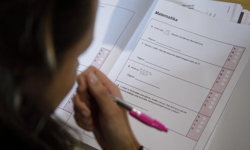 Skoro pet tisuća maturanata izlazi na jesenski ispitni rok, među njima i ranije diskvalificirana maturantica