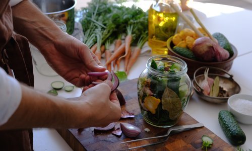 Vaša kuhinja ne treba plastičnu foliju, postoji mnogo boljih načina za spremanje hrane
