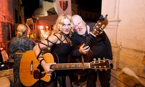 [FOTO] Održano jubilarno izdanje domaćeg 'San Rema': Tražila se karta više, a posebna poslastica večeri bio je nastup kultne grupe Mi