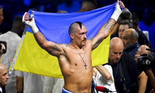 [FOTO] Anthony Joshua još je jednom morao čestitati Usiku; Ukrajinac obranio naslove, a onda prozvao samo jednog boksača!