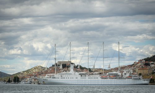 [FOTO] U šibensku luku uplovio najveći i najluksuzniji jedrenjak na svijetu