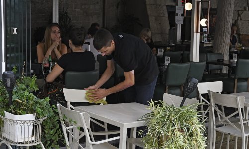 U srpnju broj zaposlenih porastao na 1,63 milijuna