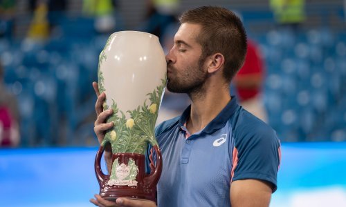Nakon jedne od najljepših povratničkih priča Borna Ćorić posebno zahvalio jednom čovjeku, ali kada je čuo što je rekao Tsitsipas...