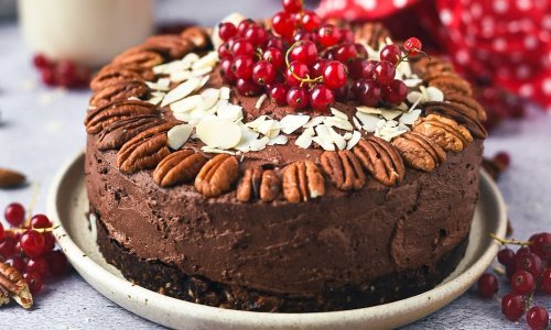 Zaželjeli ste se nečeg slatkoga? Započnite tjedan uz krišku ove prefine torte bez pečenja koju će svi voljeti