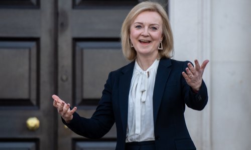 Liz Truss favoritkinja za novu britansku premijerku, evo što zamjeraju njezinom protivniku