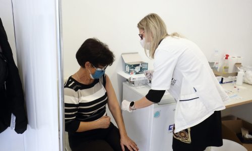 Stožer objavio nove brojke: U Hrvatskoj 720 novih slučajeva koronavirusa, preminulo je 16 osoba